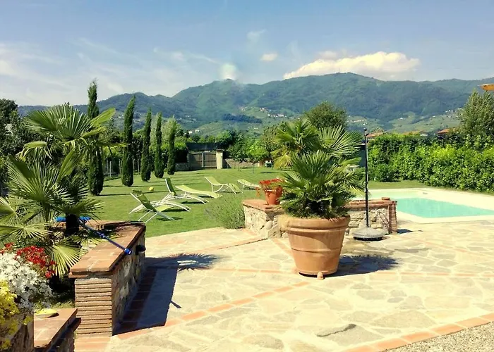 Villa In Lucca