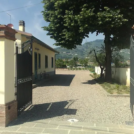 Villa In Lucca